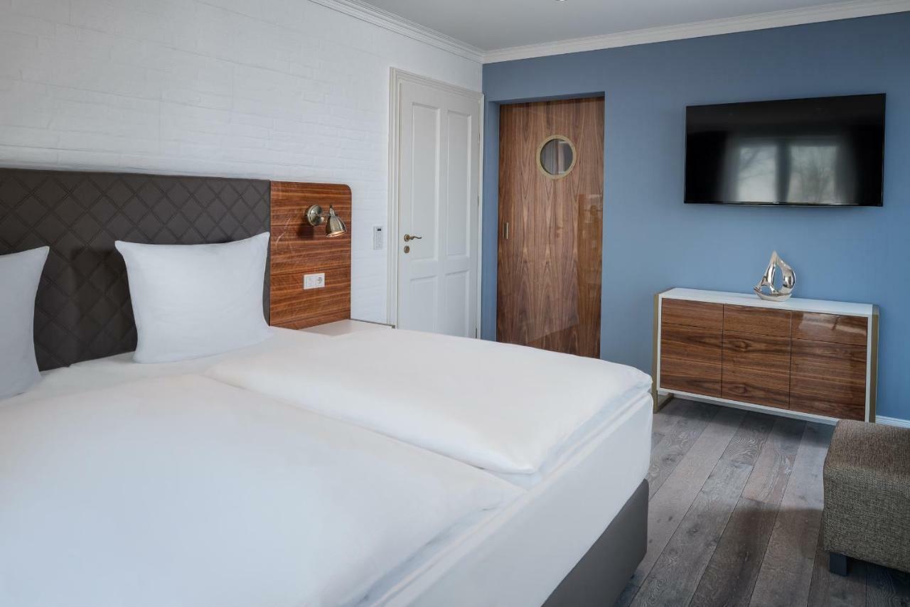 Villa Lotsenhaeuser Ruegen - Luxus Ferienhaus - 3 Schlafzimmer - Sauna - Dachterrasse Mit Boddenblick Breege Zewnętrze zdjęcie