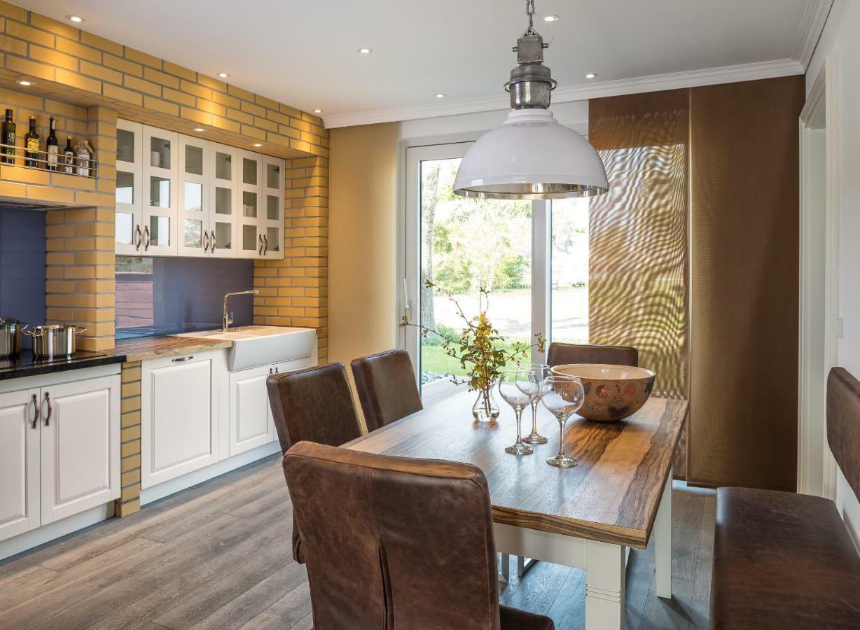 Villa Lotsenhaeuser Ruegen - Luxus Ferienhaus - 3 Schlafzimmer - Sauna - Dachterrasse Mit Boddenblick Breege Zewnętrze zdjęcie